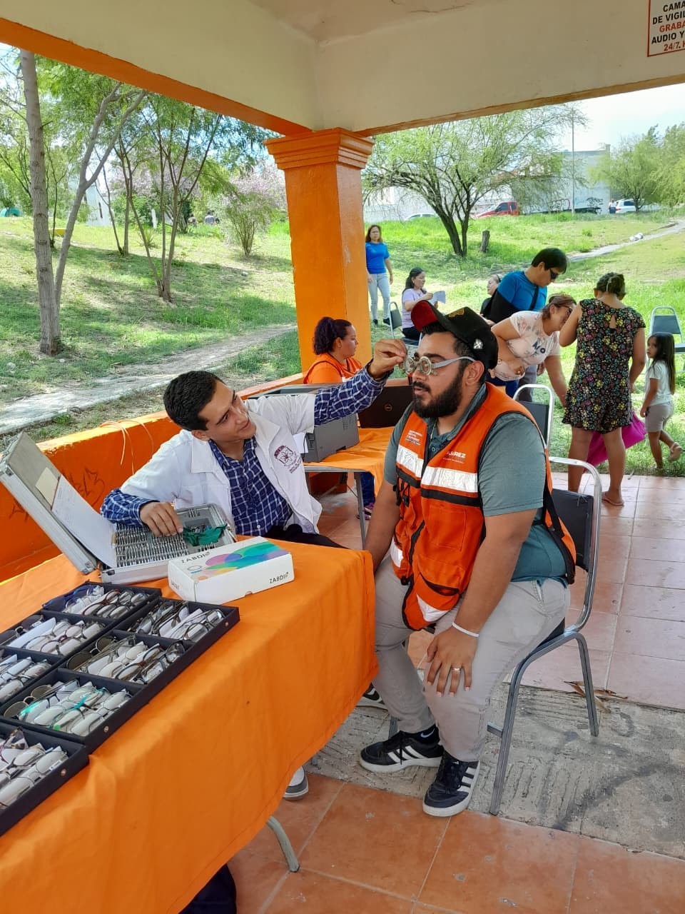 Jornada comunitaria de salud visual